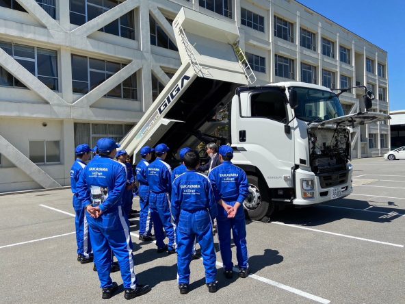 高山自動車短期大学様にて開催された会社説明会に参加してきました! 高山自動車短期大学様にて開催された会社説明会に参加してきました!
